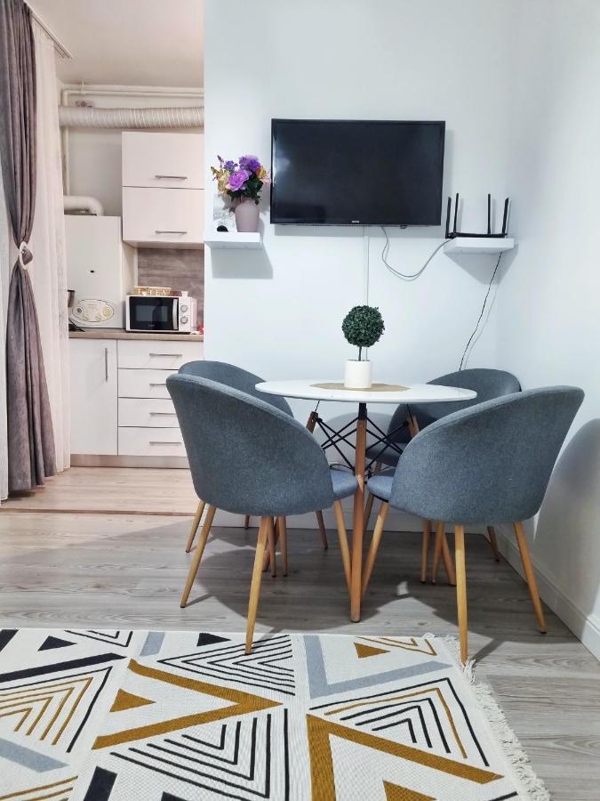Ra Apartment - Ared Oradea Extérieur photo